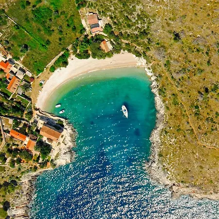 Benedeta-dubovica Hvar *