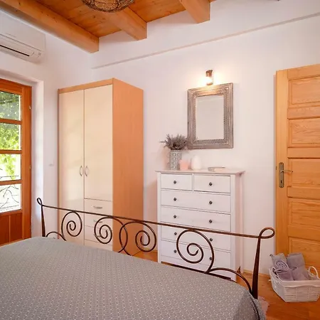 Benedeta-dubovica Hvar Villa