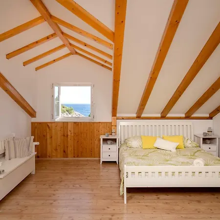 Benedeta-dubovica Hvar Villa *