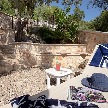 Benedeta-dubovica Hvar Villa *