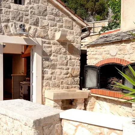 Villa Benedeta-dubovica Hvar Zarače