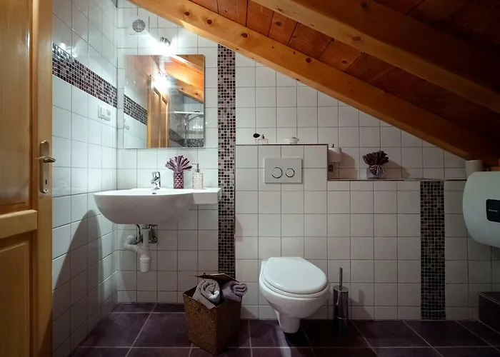 Benedeta-dubovica Hvar * Zarače