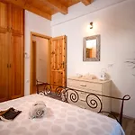 Benedeta-dubovica Hvar Zarače