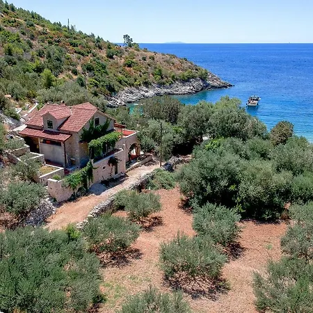 Benedeta-dubovica Hvar