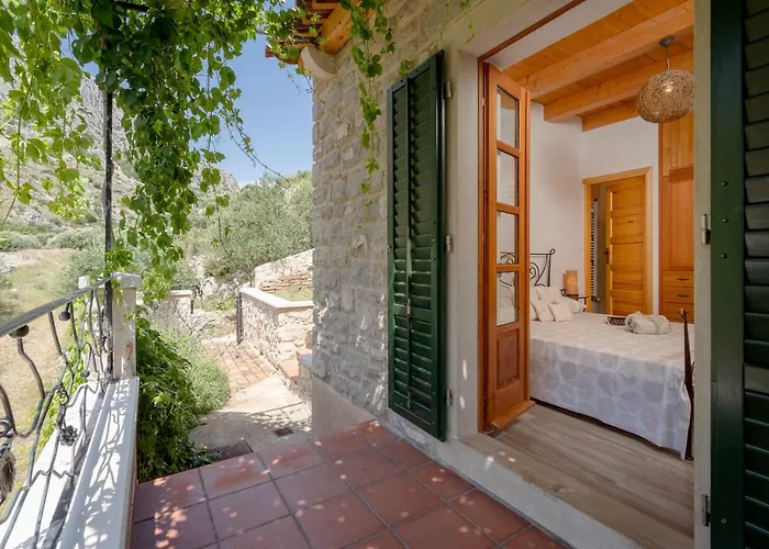 Benedeta-dubovica Hvar